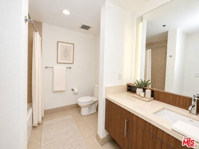 1100 S Hope Street 1510, Los Angeles, CA 90015