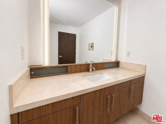 1100 S Hope Street 1510, Los Angeles, CA 90015
