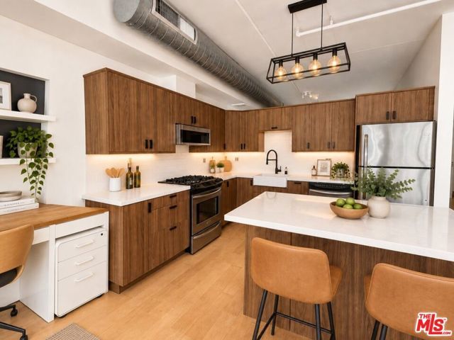 1100 S Hope Street 1510, Los Angeles, CA 90015