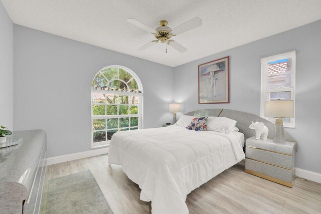 7906 LAKE SANDS Drive, Delray Beach, FL 33446