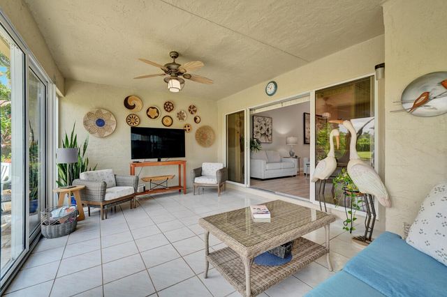 7906 LAKE SANDS Drive, Delray Beach, FL 33446