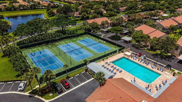 7906 LAKE SANDS Drive, Delray Beach, FL 33446