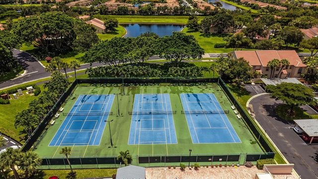 7906 LAKE SANDS Drive, Delray Beach, FL 33446