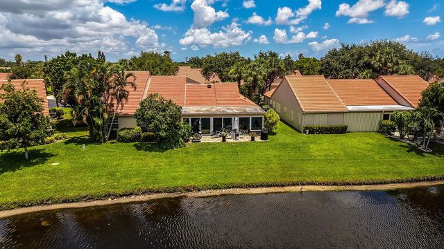 7906 LAKE SANDS Drive, Delray Beach, FL 33446