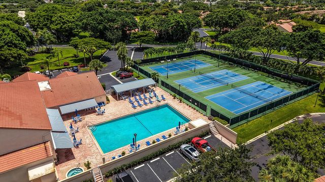7906 LAKE SANDS Drive, Delray Beach, FL 33446