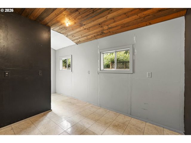 6441 Se 136TH Ct, Portland, OR 97236