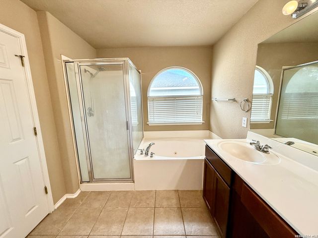 613 MAGDALENA LN, New Braunfels, TX 78132