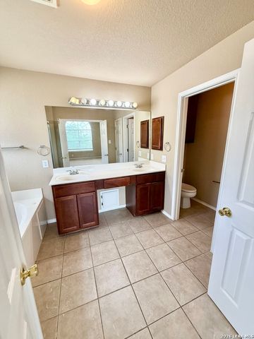613 MAGDALENA LN, New Braunfels, TX 78132