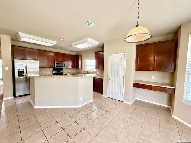 613 MAGDALENA LN, New Braunfels, TX 78132
