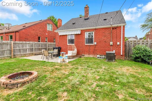 1650 19th Street, Wyandotte, MI 48192