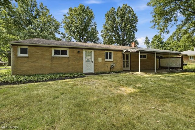 1523 Bradford Drive, Macedonia, OH 44056