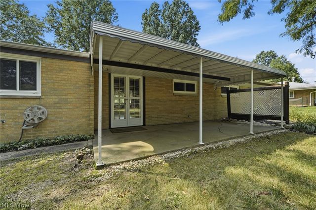 1523 Bradford Drive, Macedonia, OH 44056