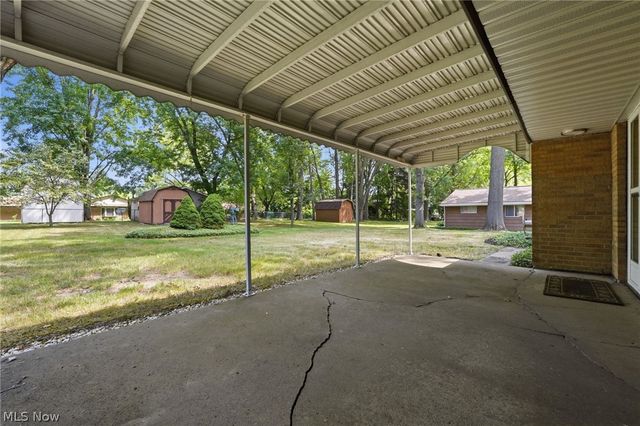 1523 Bradford Drive, Macedonia, OH 44056
