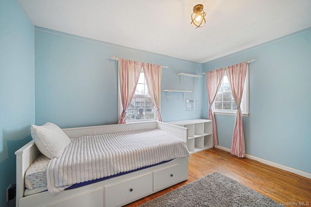 18 Enfield Lane, Kings Park, NY 11754