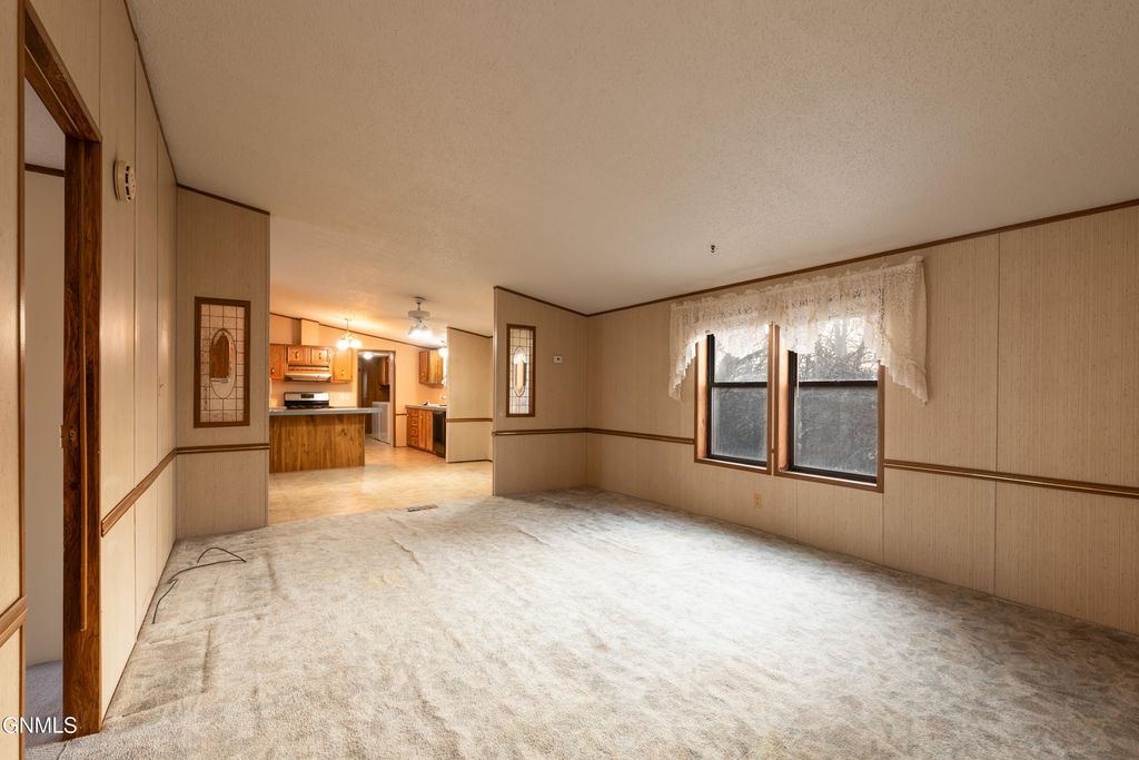 4337 Drake Drive, Bismarck, ND 58503 photo 16