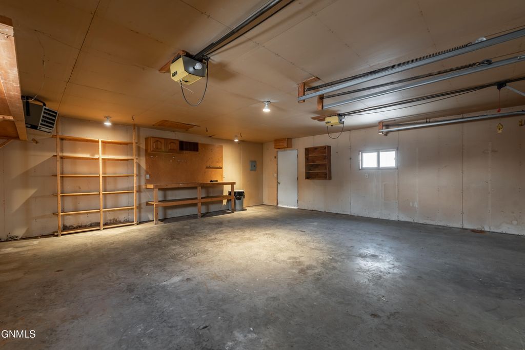 4337 Drake Drive, Bismarck, ND 58503 photo 5