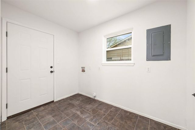 2209 9th Street, Brownwood, TX 76801