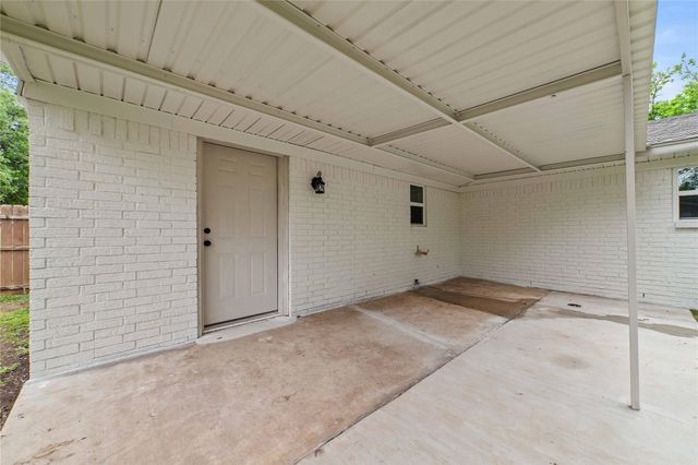 2209 9th Street, Brownwood, TX 76801
