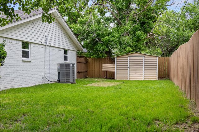 2209 9th Street, Brownwood, TX 76801