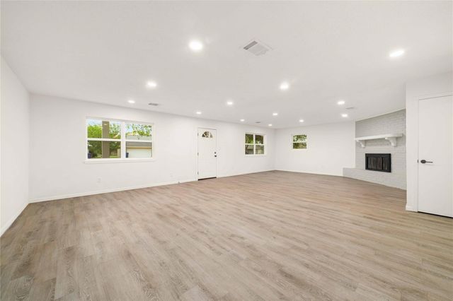 2209 9th Street, Brownwood, TX 76801