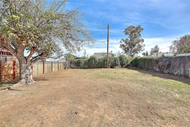 4472 Forest St, Riverside, CA 92507