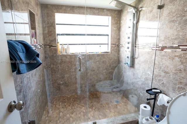 333 Ives Dairy Rd A33306, Miami, FL 33179