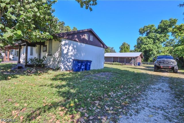 102 3rd ST, Fort Myers, FL 33907