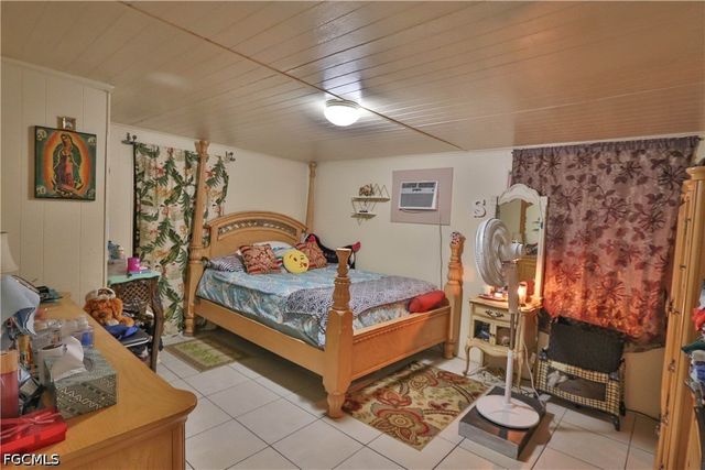 102 3rd ST, Fort Myers, FL 33907