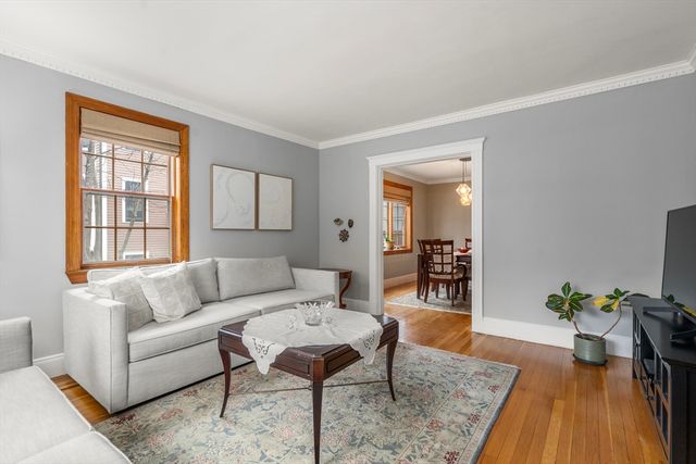 15 Loveland St 15, Brookline, MA 02445