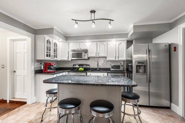 15 Loveland St 15, Brookline, MA 02445