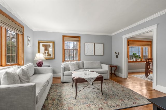 15 Loveland St 15, Brookline, MA 02445