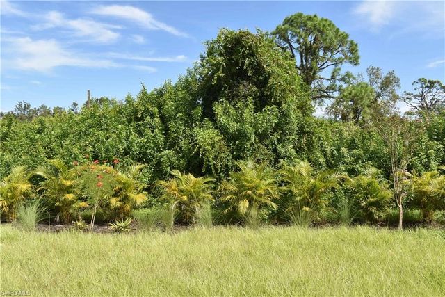152 Red Cedar Park, Rotonda West, FL 33947