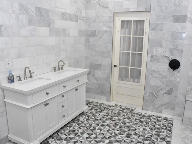 915 LIBERTY Street, Meadville, PA 16335