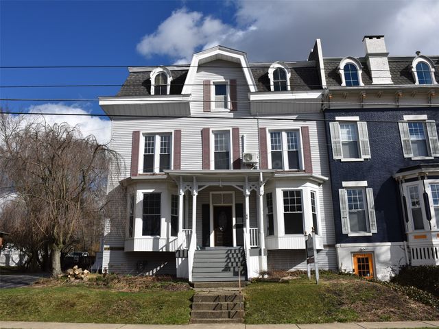 915 LIBERTY Street, Meadville, PA 16335