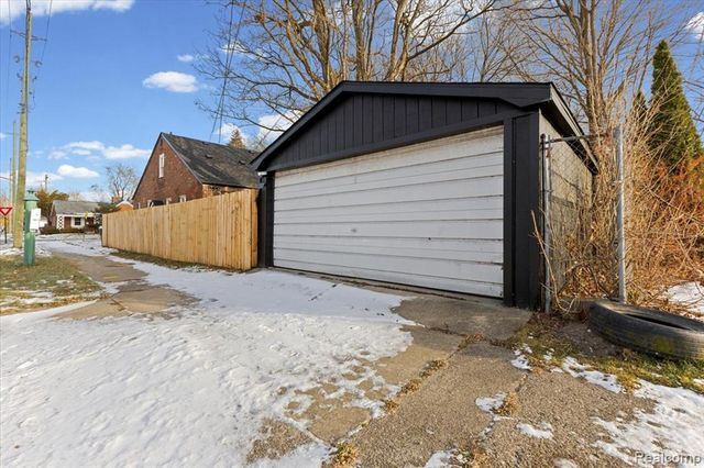 191 Eastlawn Street, Detroit, MI 48215