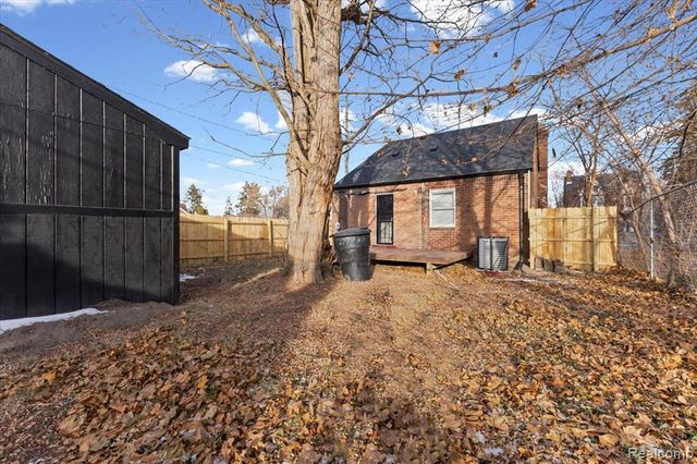 191 Eastlawn Street, Detroit, MI 48215