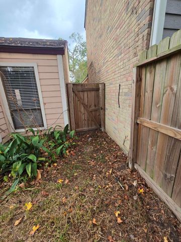 1746 Cloister Drive 12, Crosby, TX 77532