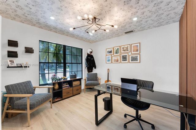 590 SW 178th Way, Pembroke Pines, FL 33029