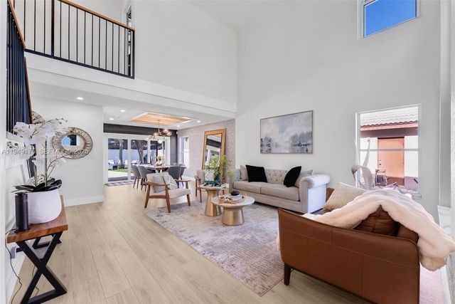 590 SW 178th Way, Pembroke Pines, FL 33029