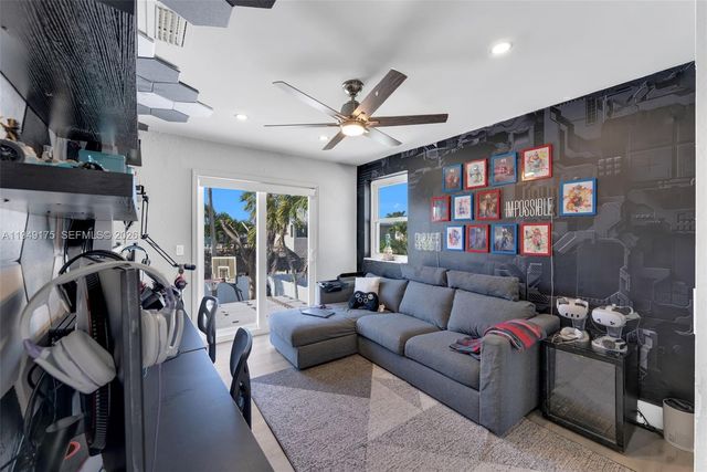 590 SW 178th Way, Pembroke Pines, FL 33029