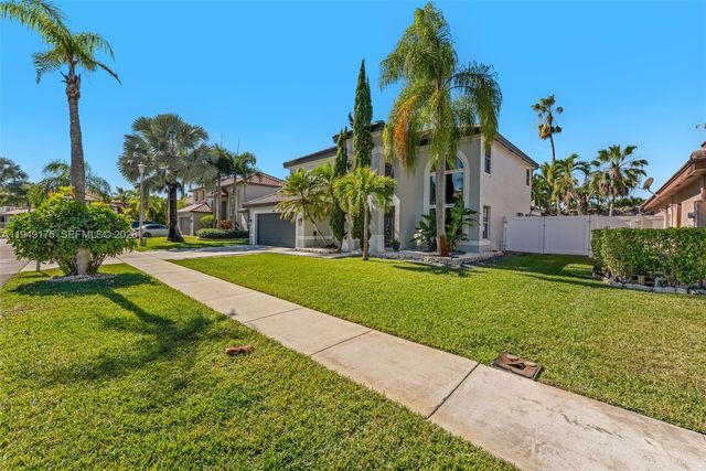 590 SW 178th Way, Pembroke Pines, FL 33029