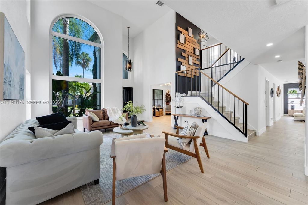 590 SW 178th Way, Pembroke Pines, FL 33029