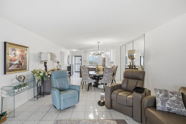 2238 N Cypress Bend Dr 608, Pompano Beach, FL 33069