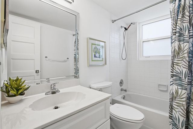 2238 N Cypress Bend Dr 608, Pompano Beach, FL 33069