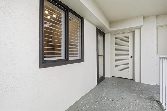 2238 N Cypress Bend Dr 608, Pompano Beach, FL 33069