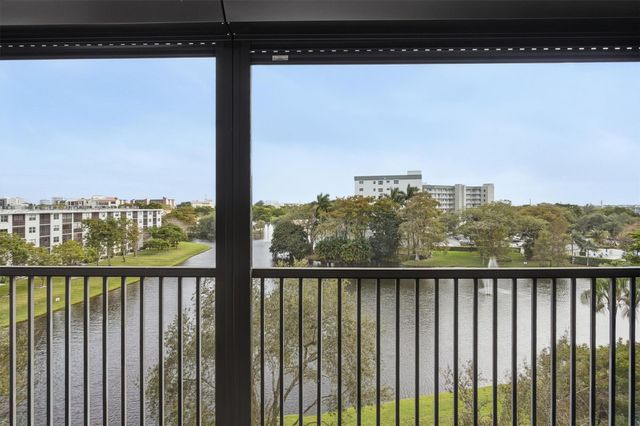 2238 N Cypress Bend Dr 608, Pompano Beach, FL 33069