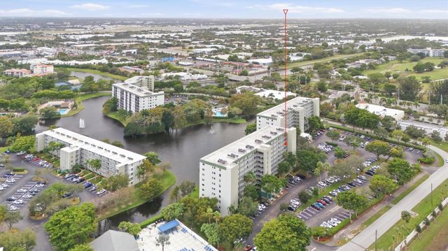 2238 N Cypress Bend Dr 608, Pompano Beach, FL 33069