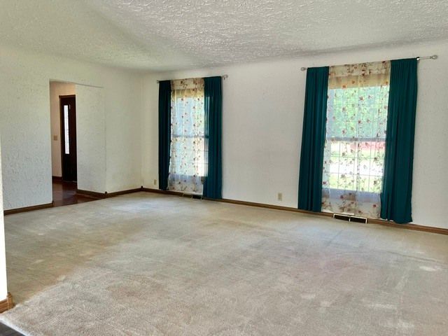 107 Hilltop Street, Colona, IL 61241