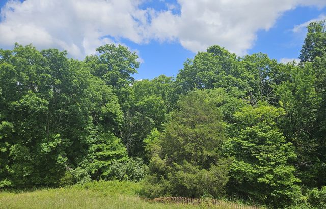 838 Drivers Cir, Columbia, TN 38401