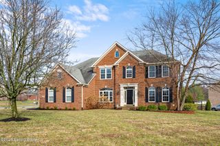 6609 Poplar Forest Ln, Louisville, KY 40291